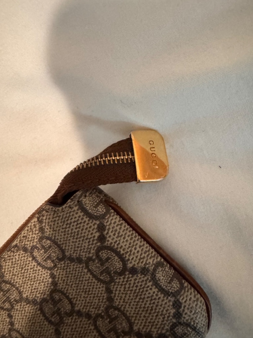 Gucci GG Supreme Key Pouch - Picture 5 of 13